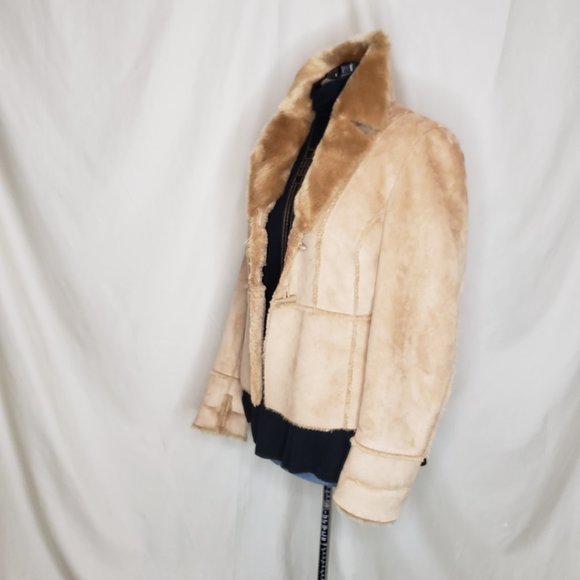 NYC and CO Faux Shearling Furry Jacket - Picture 7 of 15